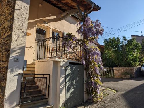 B&B Saint-Gengoux-le-National - La Terrasse - Old Winemaker's Cottage in St Gengoux - Bed and Breakfast Saint-Gengoux-le-National