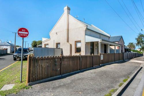 Captains Quarters Goolwa