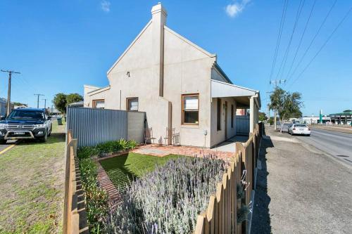 Captains Quarters Goolwa