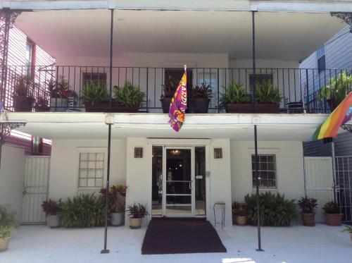 Empress Hotel - image 3