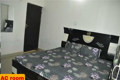 OYO703867 Panchhi Guest House in Orchha