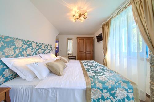 Luxury Villa Ive - image 8