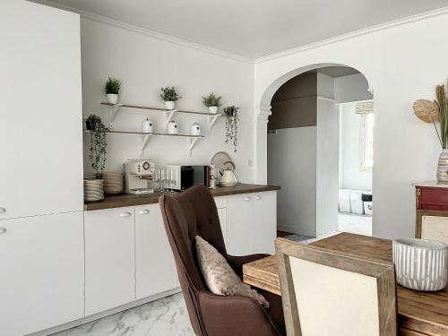 кухня, Appart XL "So cosy"- 4 beds - 8 pax - free Parking - Near Paris in Епине сюр Сен