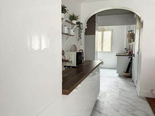 кухня, Appart XL "So cosy"- 4 beds - 8 pax - free Parking - Near Paris in Епине сюр Сен