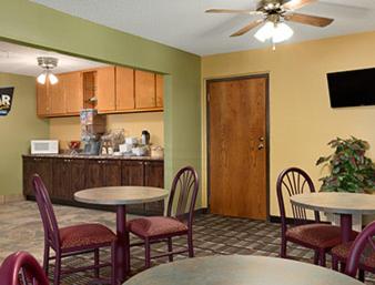 Restaurant, Travelodge by Wyndham Loveland/Fort Collins Area in Loveland (CO)