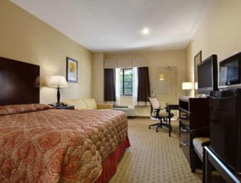 1 queen bed