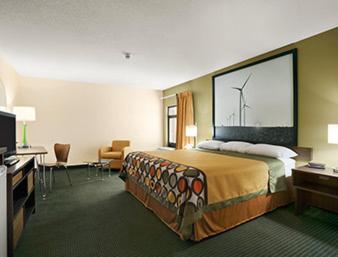 Super 8 by Wyndham Columbia City in Columbia City, USA
