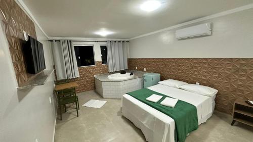 Double Room image 3