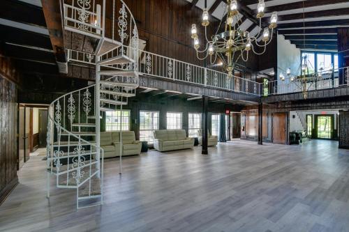 Private Pool Pilot Point Home on 45 Acres in Pilot Point (TX)