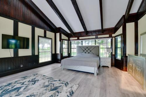 Private Pool Pilot Point Home on 45 Acres in Pilot Point (TX)