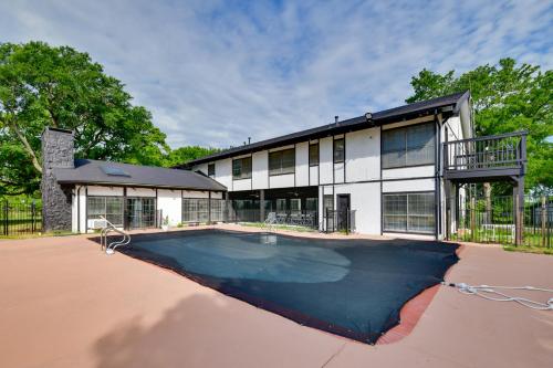 Private Pool Pilot Point Home on 45 Acres in Pilot Point (TX)