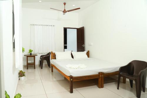 Bethesda Inn - Arookutty