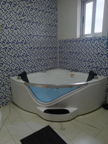 Oasis Lawafossi in Bobo Dioulasso