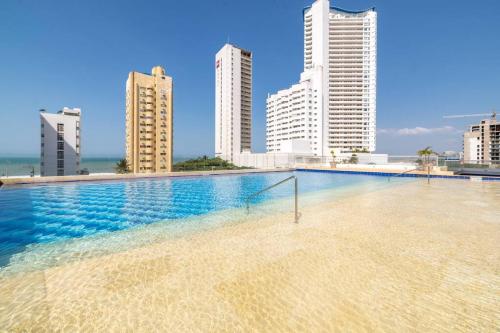 Montu 1404A Beautiful 2QueenBeds2bath w AC Near Beach