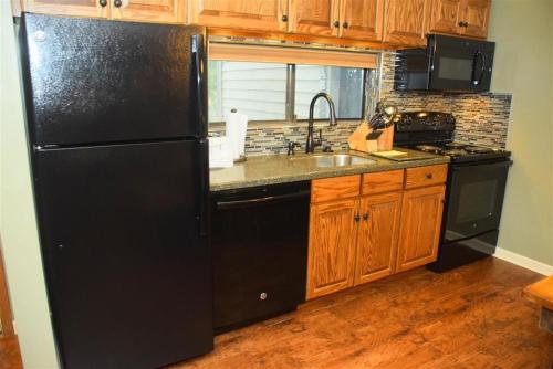 Seven Springs Stoneridge 3 Bedroom Standard Condo, walking distance to slopes! condo thumb 4