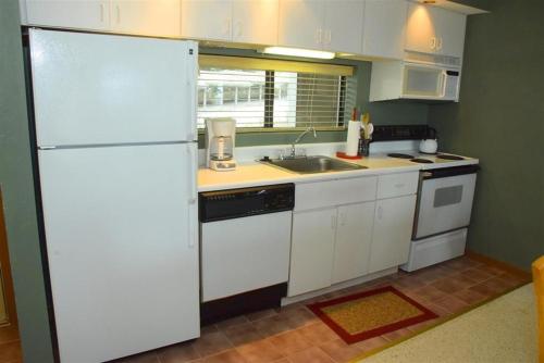 Seven Springs Stoneridge 3 Bedroom Standard Condo, Mountain Views! condo detail