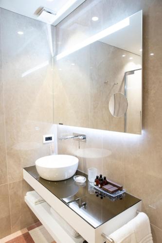 Two-Bedroom Apartment image 3