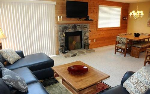 Seven Springs Sunridge 3 Bedroom Standard Condo, Pet Friendly! condo image