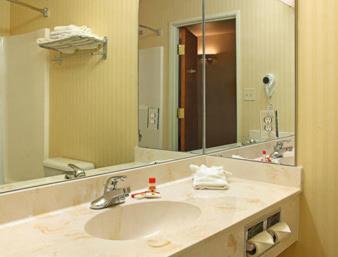 Super 8 By Wyndham White Hall photo