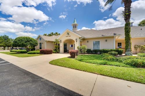 Ocala Home with Screened-In Porch and Community Perks!
