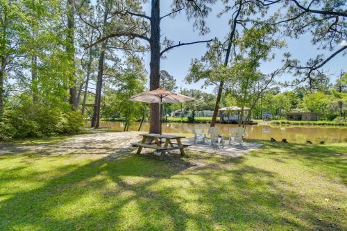 Waterfront Foley Area Home - 15 Mi to Gulf! - image 10