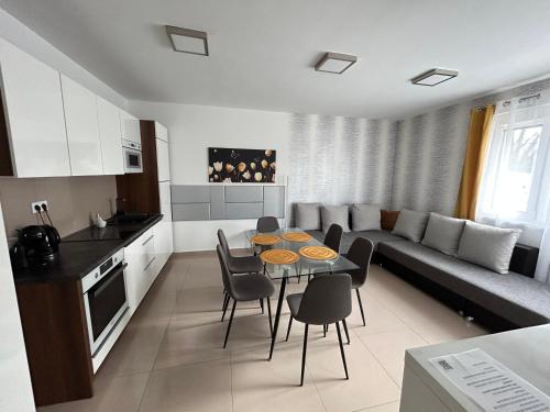 Apartment image 5