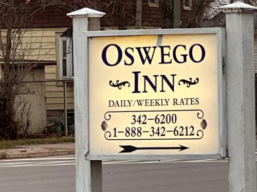 Oswego Inn - Accommodation - Oswego