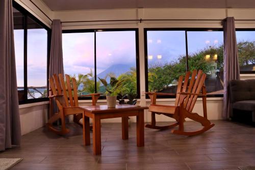 Love Cabin - Arenal Volcano & Lake views