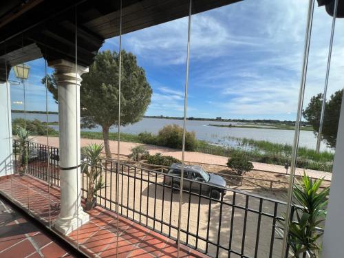 Çevredekiler, ON Acebuchal 23 in Almonte