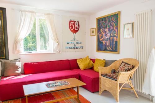 Hen Barn - Family Cottage Close To The Seaside - image 3