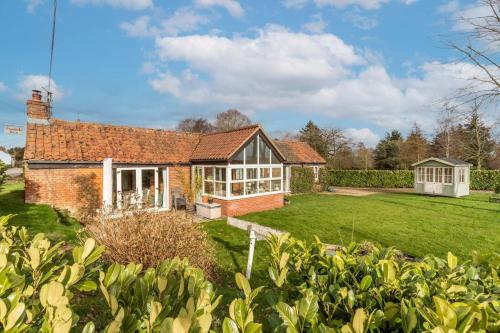 Easy Access to Cromer, Sheringham, The Norfolk Broads and the Seaside - Woodfalls Barn