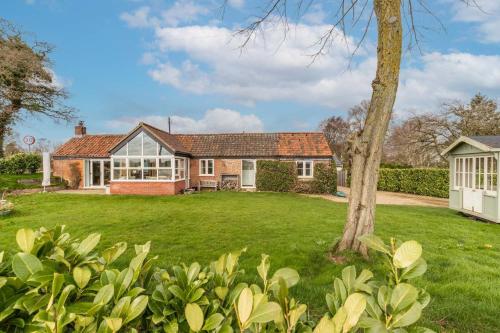 Easy Access to Cromer, Sheringham, The Norfolk Broads and the Seaside - Woodfalls Barn