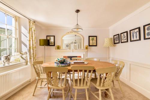 Host & Stay - The Old Paul Pry, Holt (photo 7)