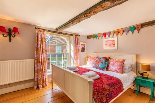 Host & Stay - The Old Paul Pry, Holt (photo 6)