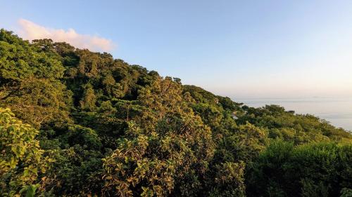 El Palacio Rosa on Blue Lagoon 3BR Beachfront Suite on pristine & quiet bay w incredible views