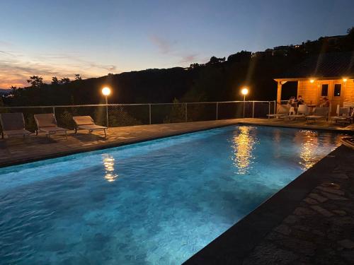 Peldbaseins, Villa Pavone in Coreglia Antelminelli