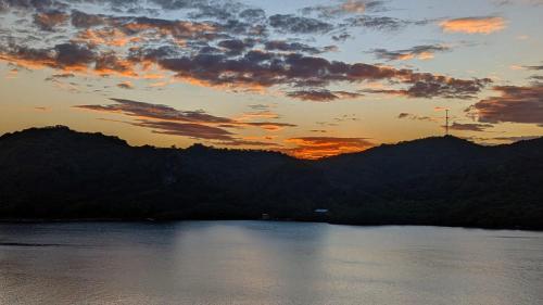 El Palacio Rosa on Blue Lagoon 3BR Beachfront Suite on pristine & quiet bay w incredible views