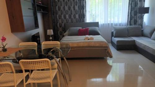 CHERRY APARTAMENT W ŚCISŁYM CENTRUM, Warsaw