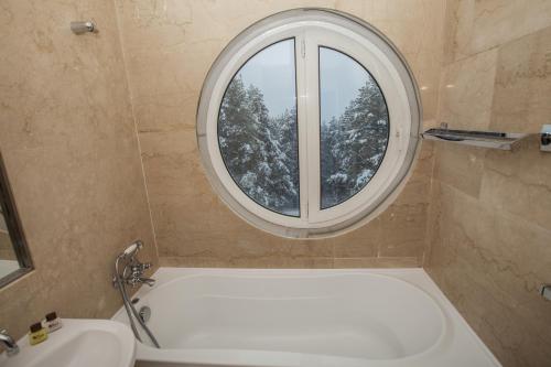 Family Hotel Saint George - image 14