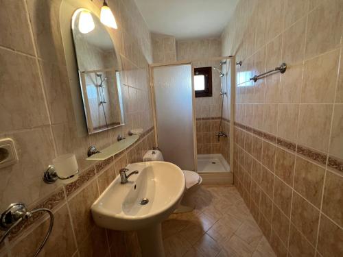 Three-Bedroom House image 10