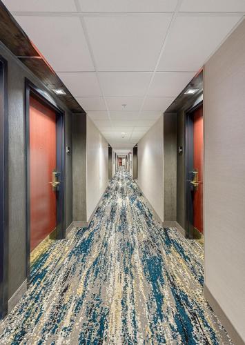 波特兰市场酒店