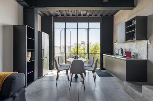 Airy Duplex w/ Beautiful Terrace in Roma Norte image 8
