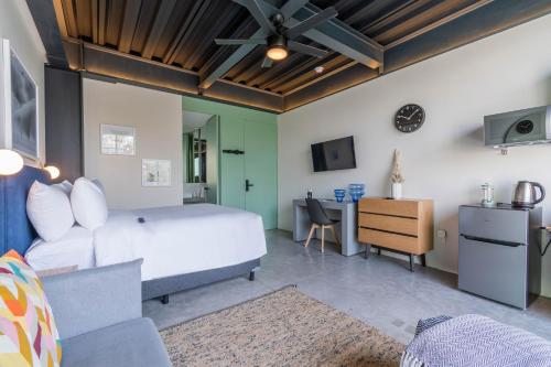 Enchanted Loft w/ Fantastic Deco in Roma Norte room in Roma 121 by Wynwood House