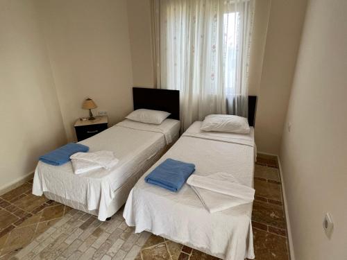 Two-Bedroom House image 6