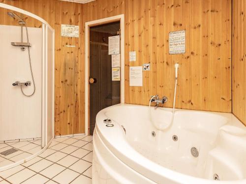 Spa, Fjordview Retreat with Spa - By Traum Ferienwohnungen in Sillerslev