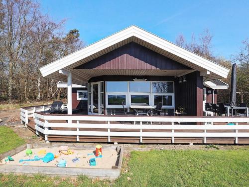  Three-Bedroom Holiday home in Øster Assels 1, Pension in Sillerslev bei Rested