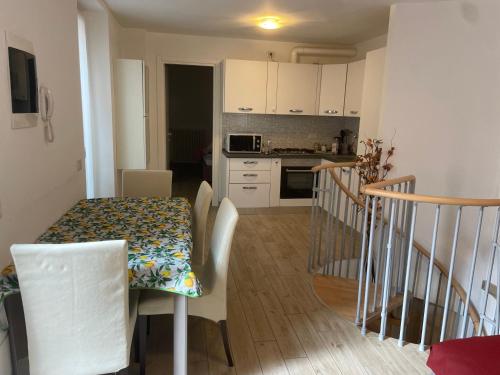  Casa zia Marina, Unterkunft in Colonno