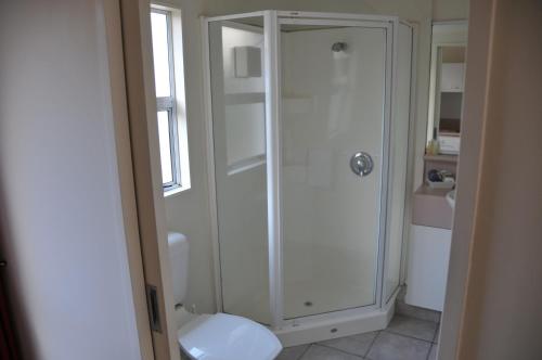 Twin Room with Shower image 1