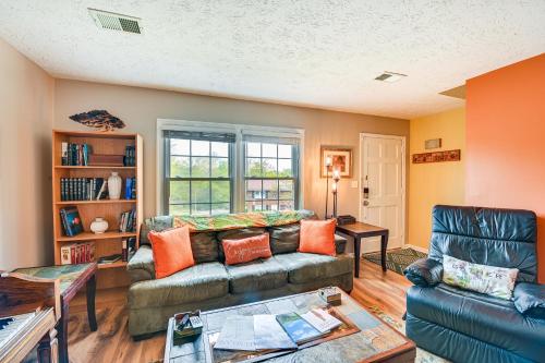 Cozy Lexington Townhome about 3 Mi to UK Campus! in Lexington, USA