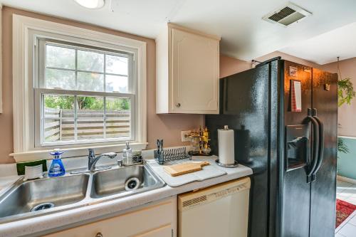 Cozy Lexington Townhome about 3 Mi to UK Campus! in Lexington, USA